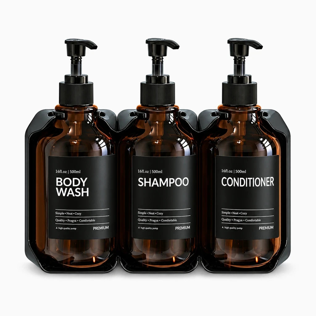 Trois conteneurs de produits de soin alignés sur distributeur mural de salle de bain