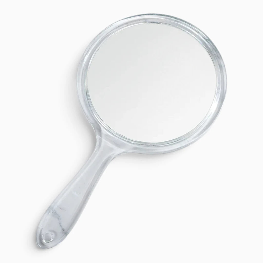 Miroir sur pied grossissant équipé d'une poignée ergonomique pour prise en main stable