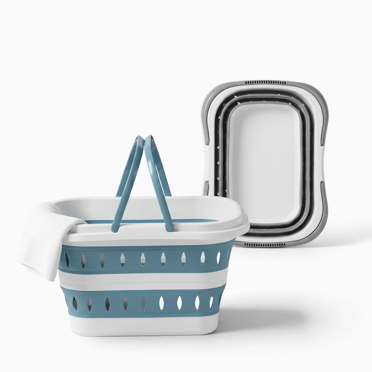 Panier à linge souple gris clair complètement déplié avec contenance maximale