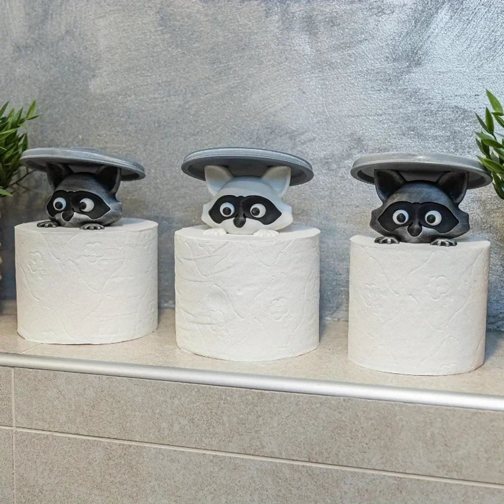 Porte papier toilette rigolo en situation dans la salle de bain