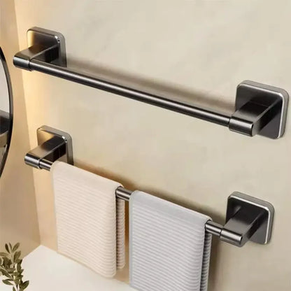 Porte serviette sans percer installé dans une salle de bain