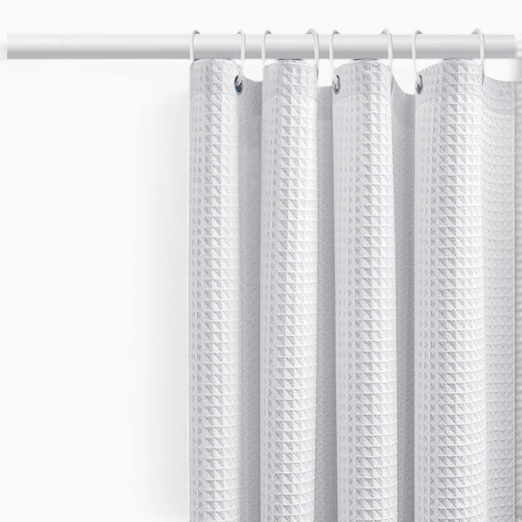 Rideau de douche épais avec texture gaufrée en relief, coloris neutre