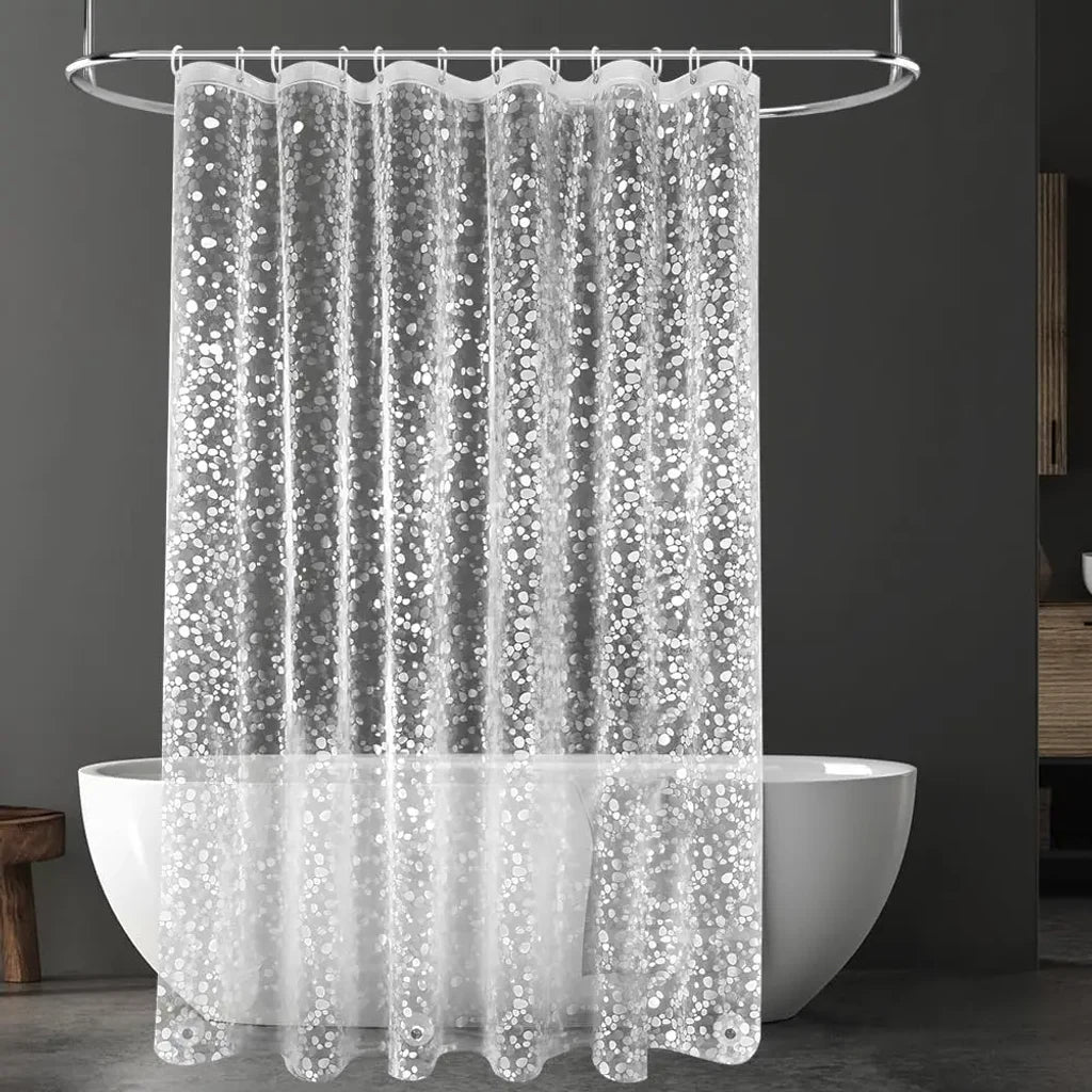 Rideau de douche transparent en situation dans la salle de bain