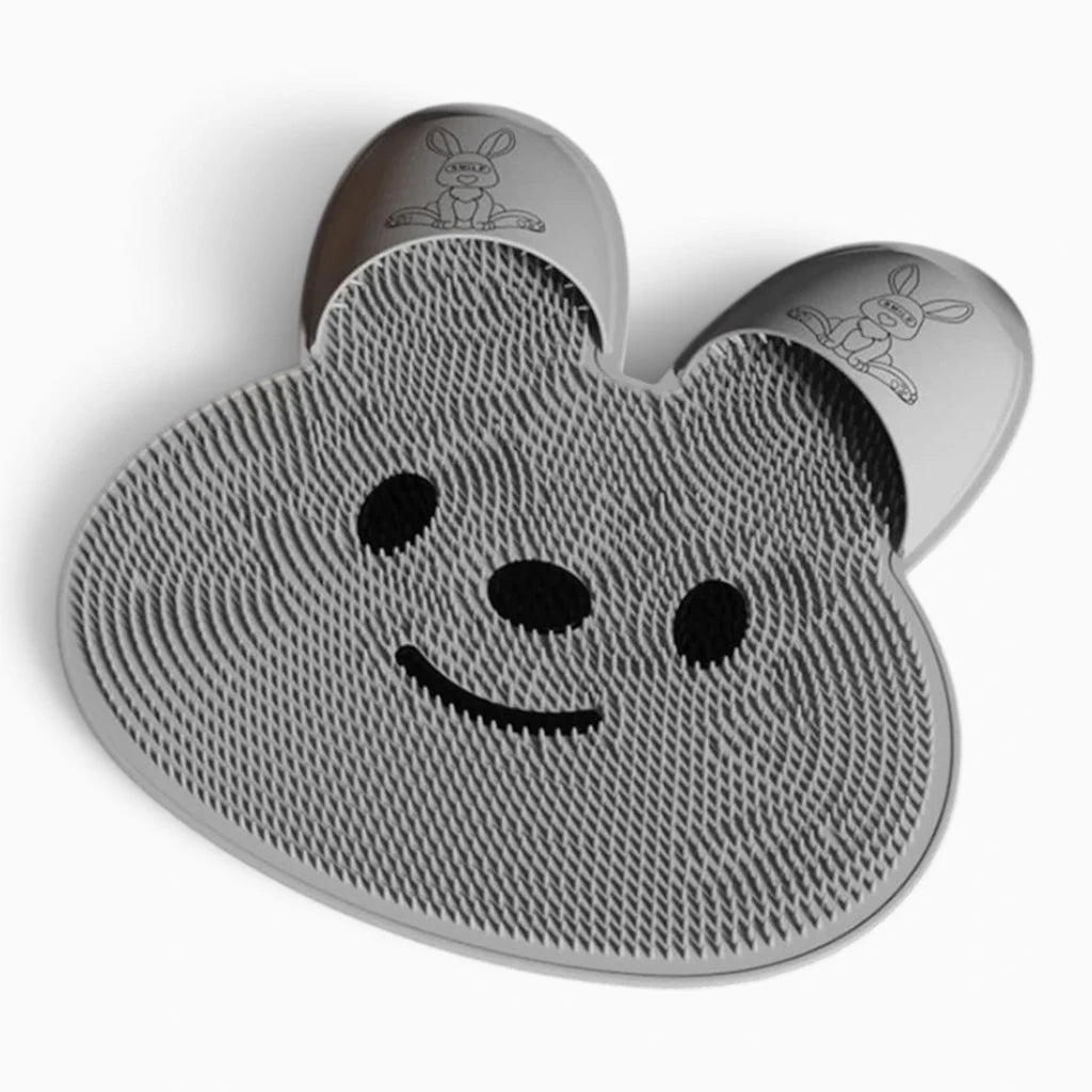 Accessoire salle de bain antidérapant avec motifs surélevés pour adhérence maximale