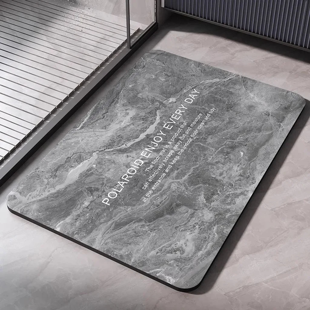 Tapis de bain pierre diatomite en situation dans la salle de bain