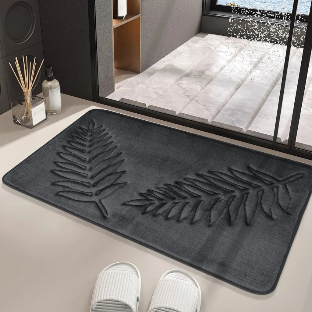 Tapis de bain séchage rapide installé dans une salle de bain